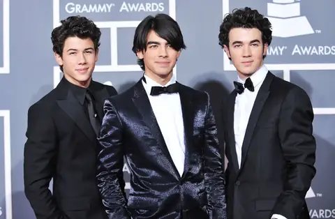 Jonas Brothers Make a Grand Comeback with Chart-Topping Single ‘Sucker’