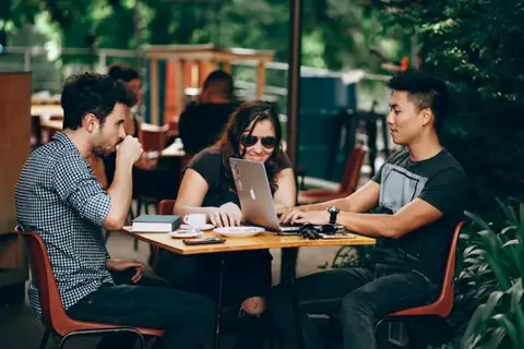 Top Millennial-Friendly Money Tips to Live By