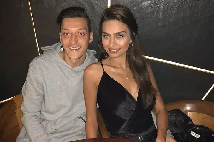 Mesut Ozil & Amine Gulse