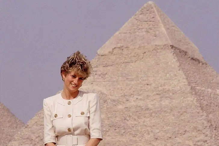 Princess Diana’s Visit to the Ancient Pyramids