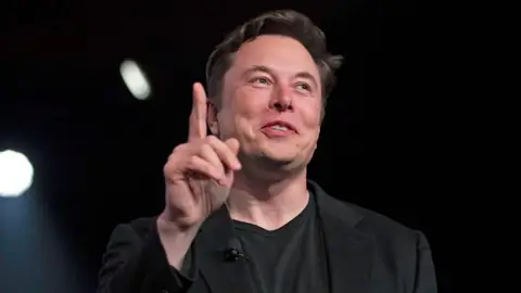 All Ears, Employers: Here’s How Tesla’s CEO Elon Musk Knows if an Applicant is Lying During an Interview